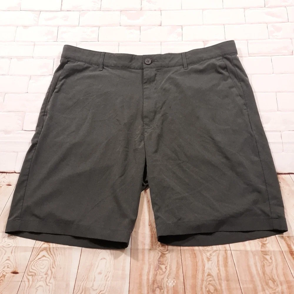 Tommy Bahama Chino Shorts Mens Size 38 x 8.5 Gray Flat Front Casual Performance